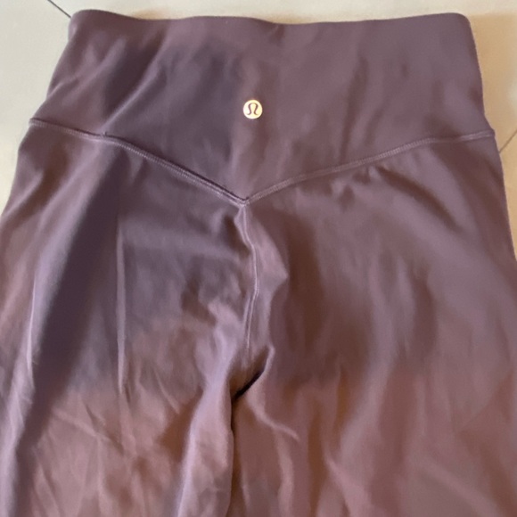 Lululemon crop leggings size 4 - Picture 4 of 7